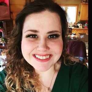 Meet your Posher, Holly